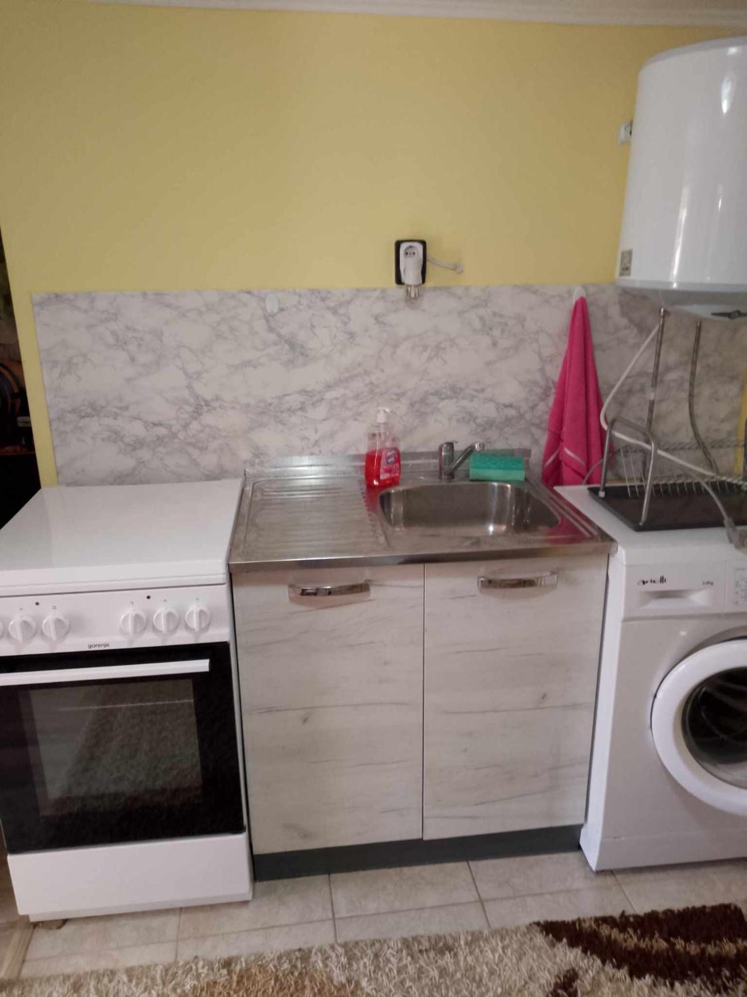 Lovely In With Garden And Garage Appartamento *